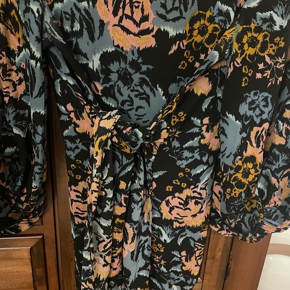Motherhood Maternity Floral Print Blouse with Tie Waist, size small